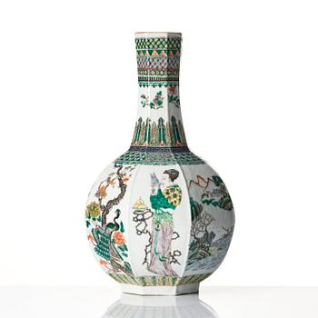 A famille verte vase, late Qing dynasty, circa 1900.