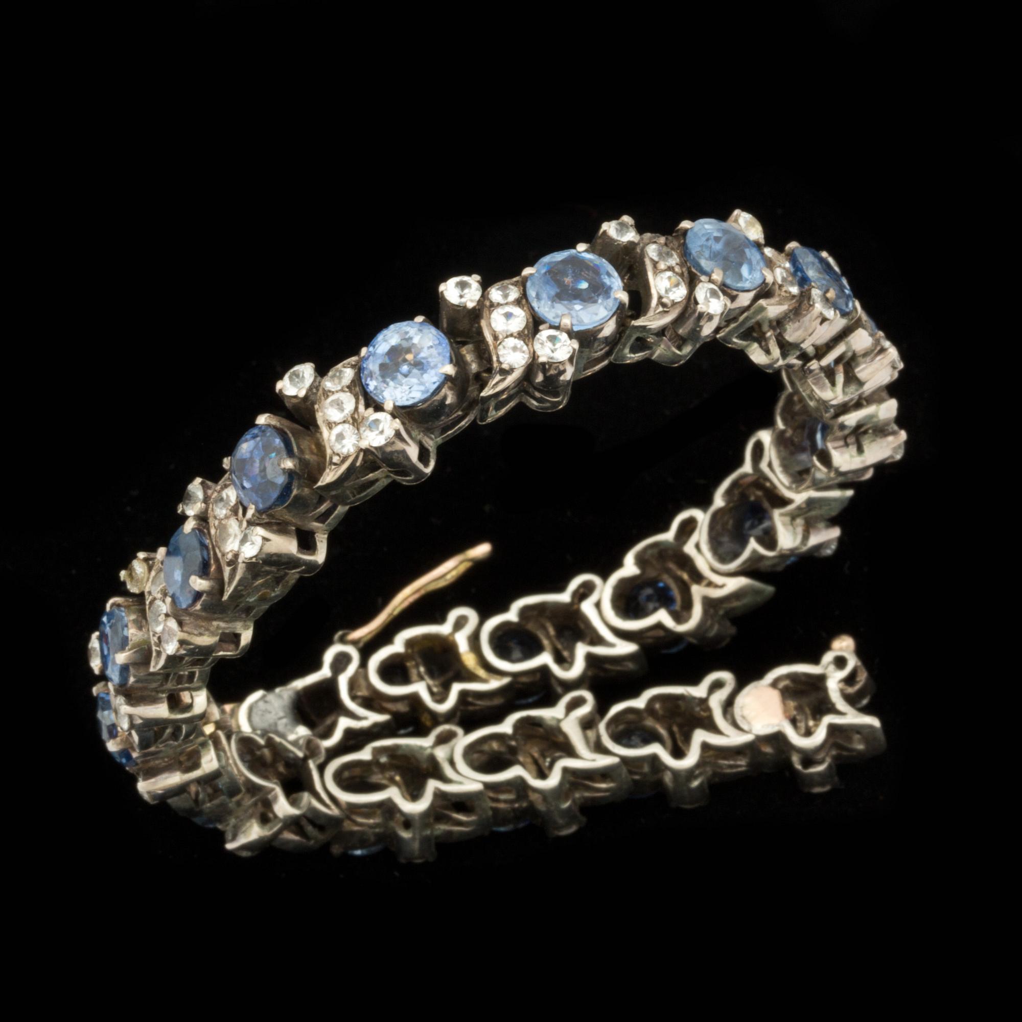 ARMLÄNK, sterlingsilver med safirer. Vikt ca 23 g.