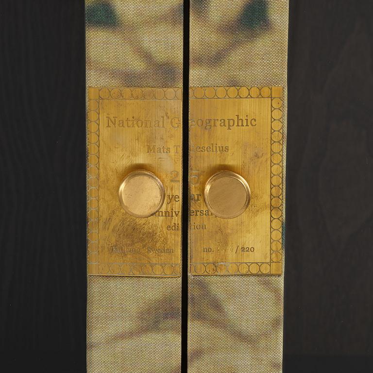 Mats Theselius, skåp, "National Geographic, 25th Anniversary edition", ed. 208/220, Källemo, Värnamo, efter 2015.