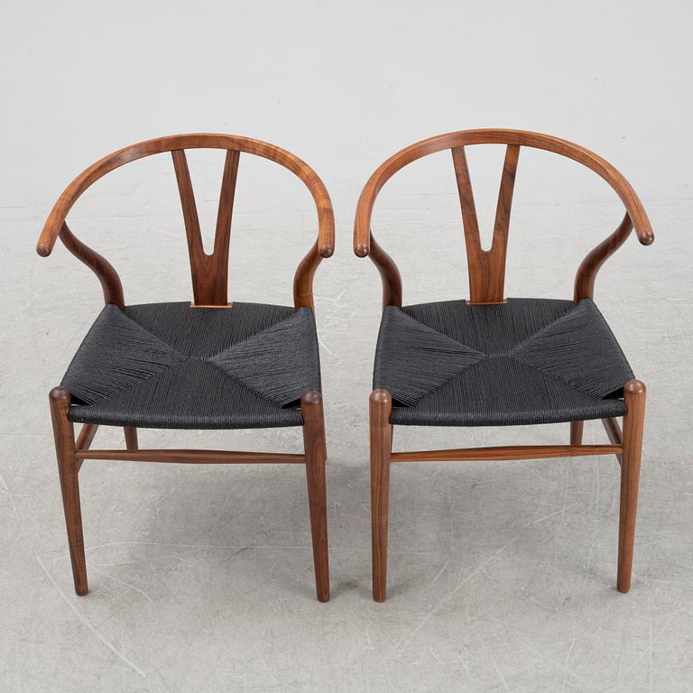 Hans J Wegner, stolar, ett par, "Y-Stolen", Carl Hansen & son, Danmark, formgiven 1949.