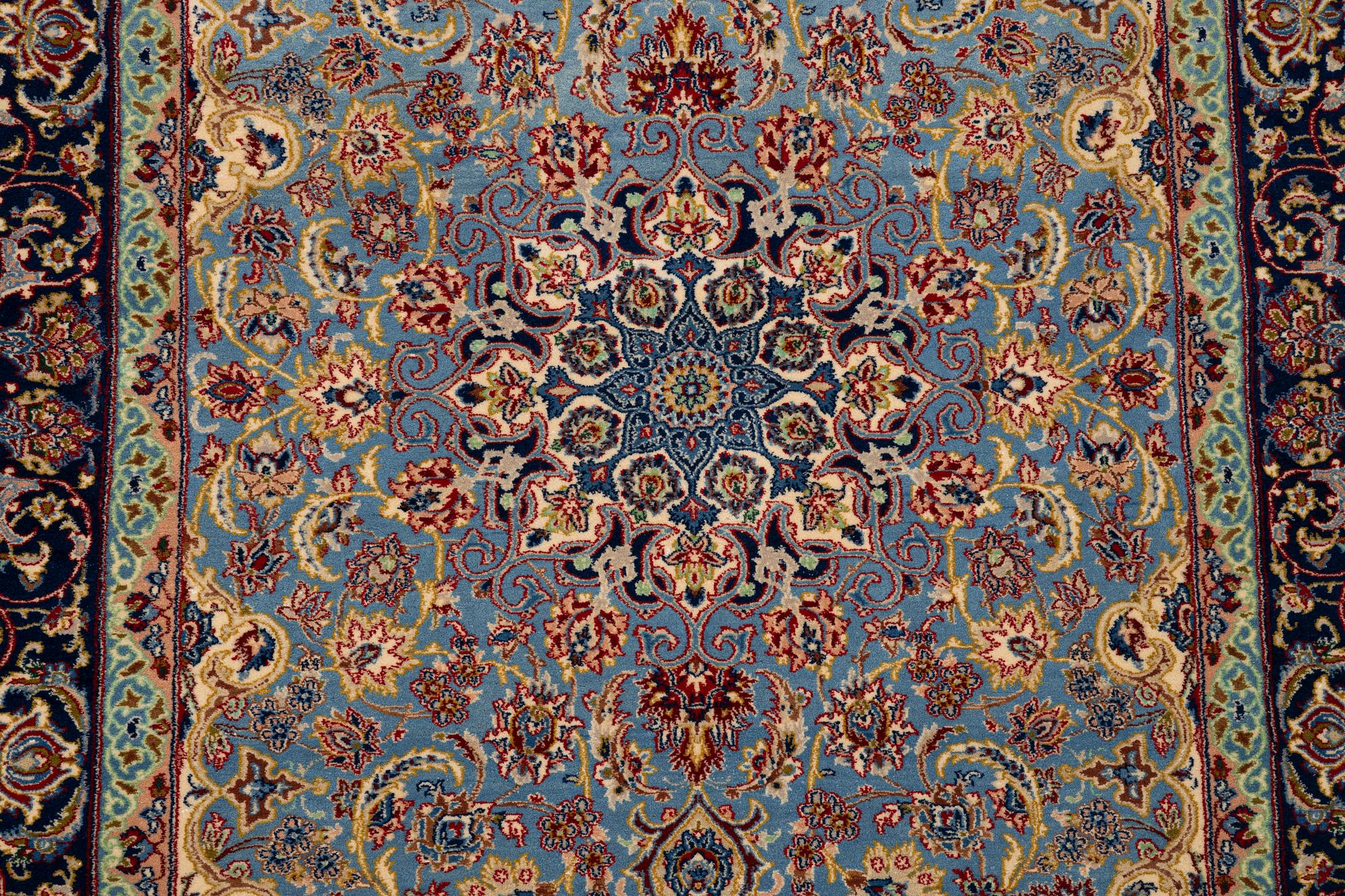 Carpet, Old Isfahan, approx. 150 x 103 cm.
