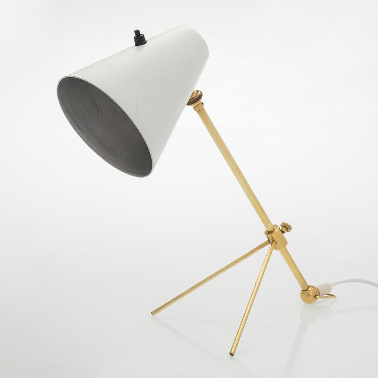 A mid-20th century table lamp model EV73, Itsu, Finland.