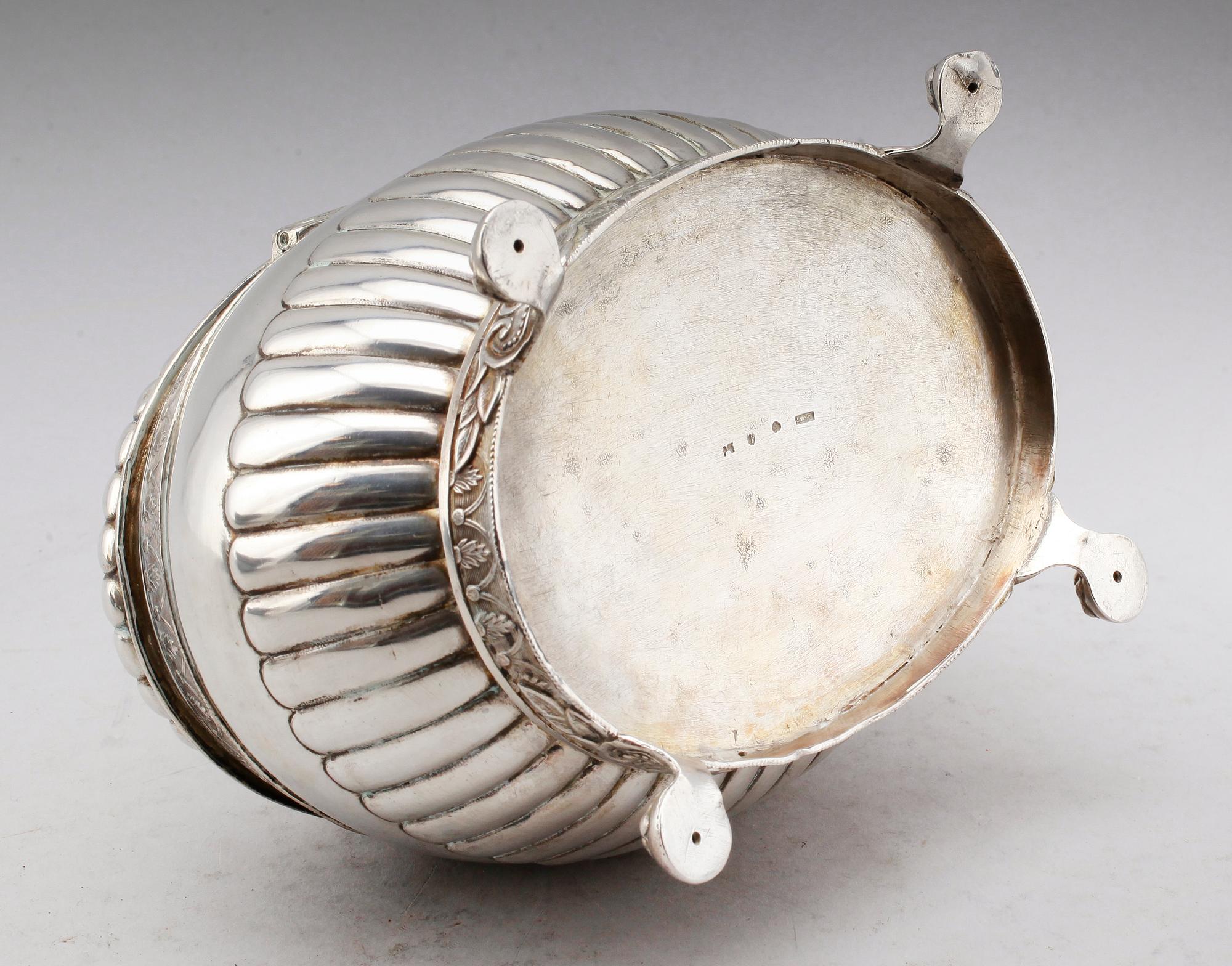 SOCKERSKRIN, silver, Carl Wilhelm Troselius, Stockholm 1825-1842. Vikt ca 660 gram.
