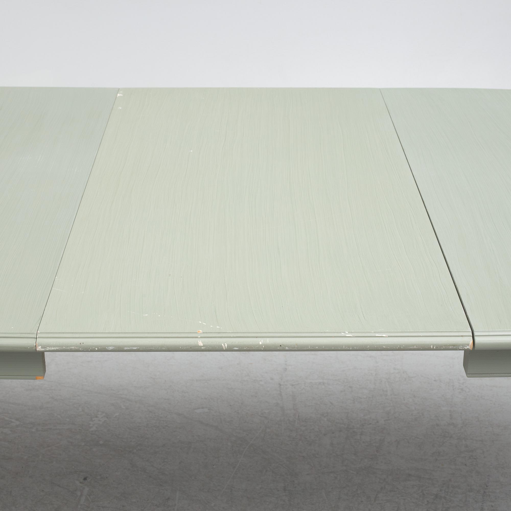 Dining table, with 2 armchairs and 6 chairs, Gustavian style, late 20th century.