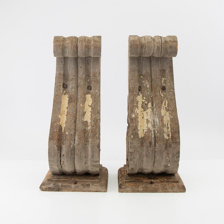 consoles, a pair, 18th/19th century.