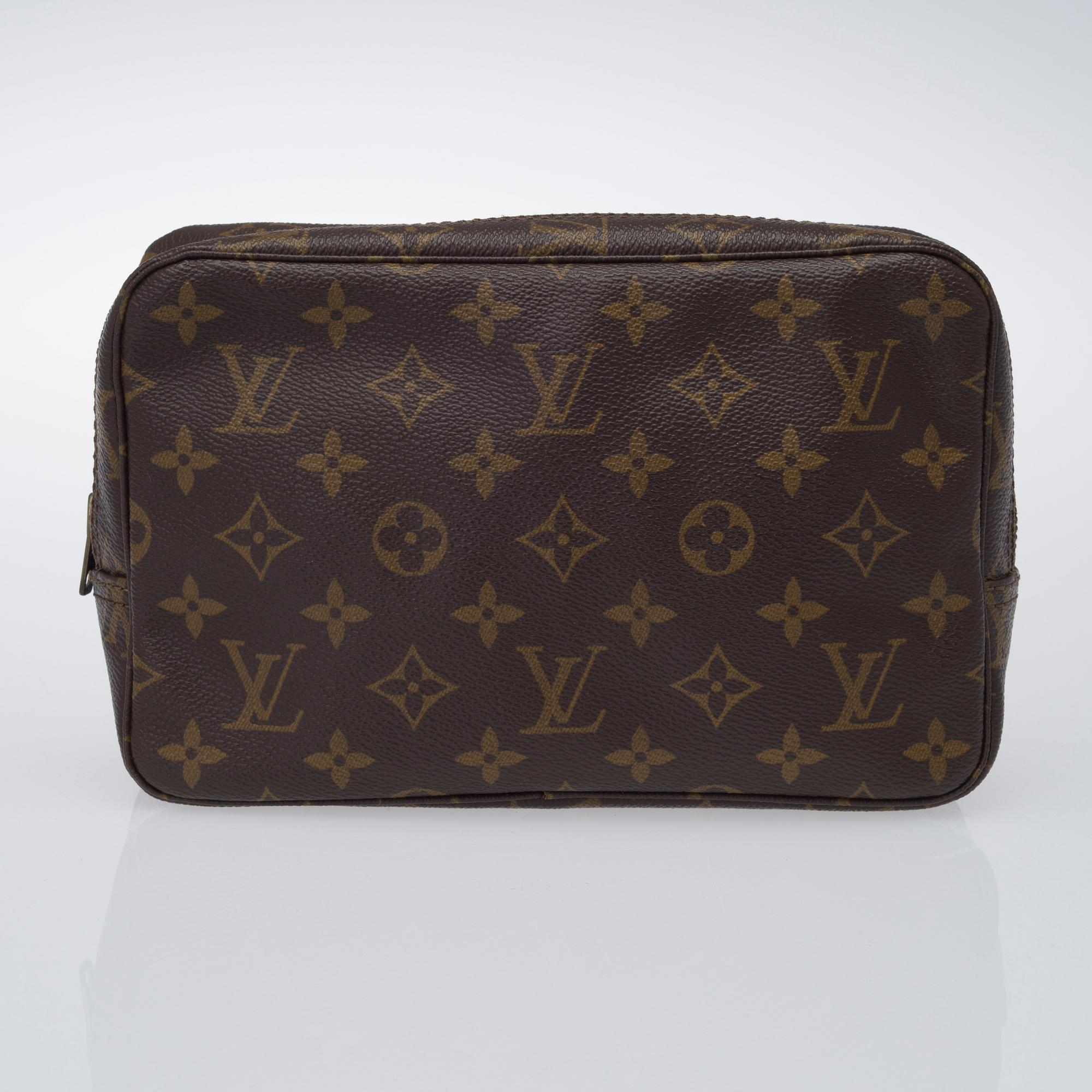 TOILETRY BAG, Louis Vuitton.