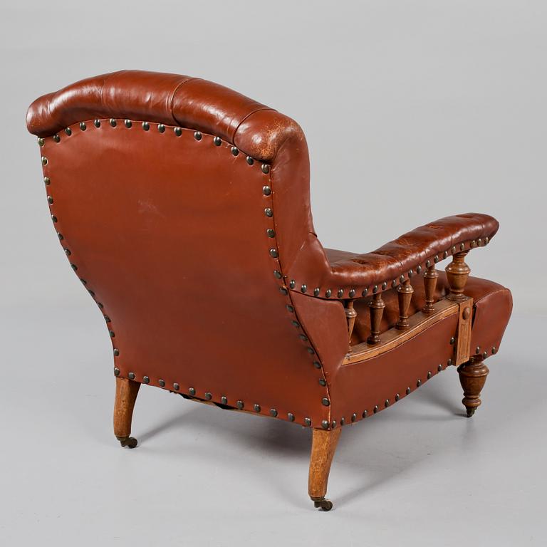 BALUSTRADFÅTÖLJ, omkring 1900.