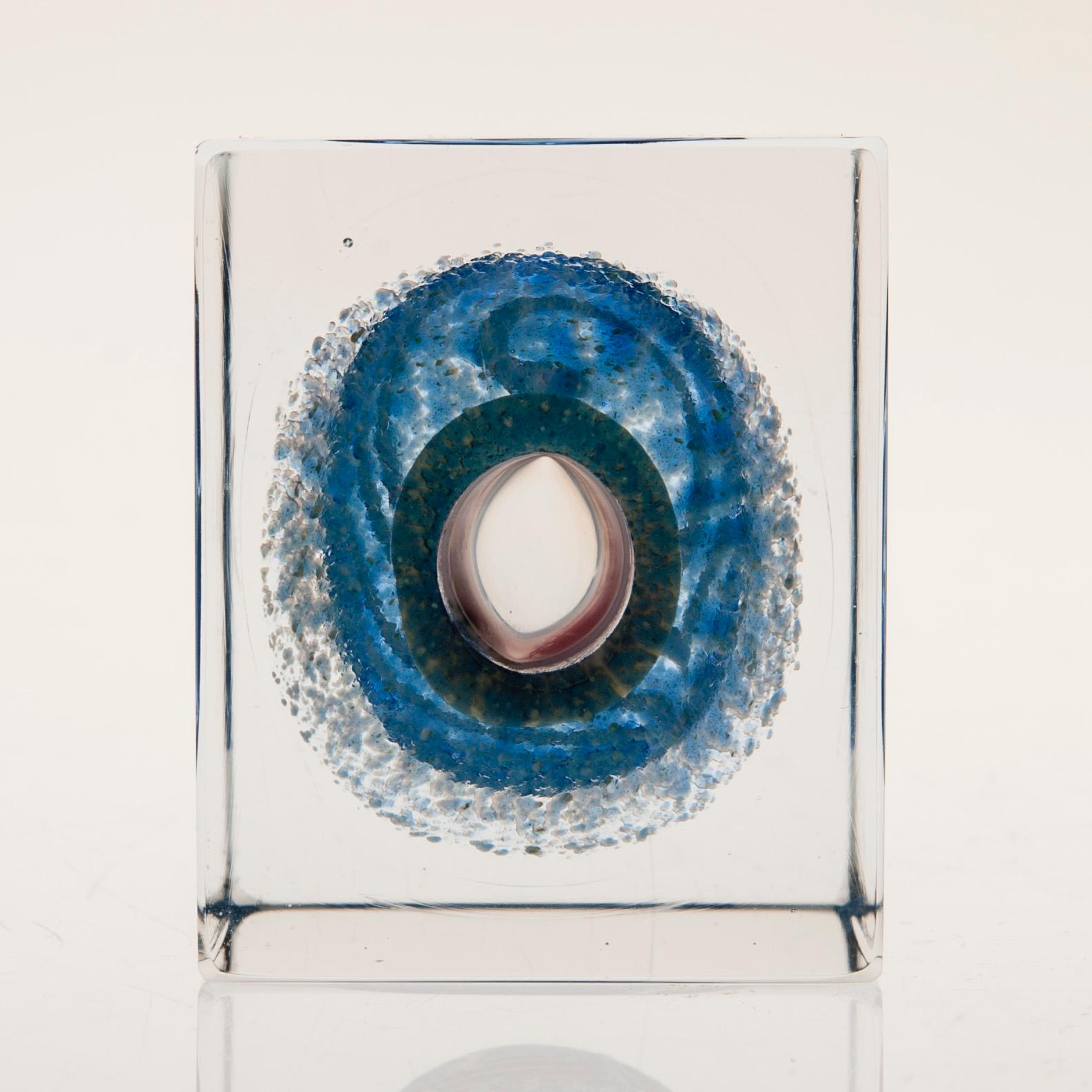 ÅRSKUB, glas, signerad Oiva Toikka, Nuutajärvi 1987.