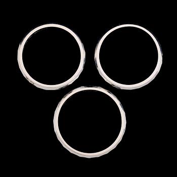 RINGAR, 3 st, 18 k vitguld, 1970-tal. Total vikt ca 13 gram.