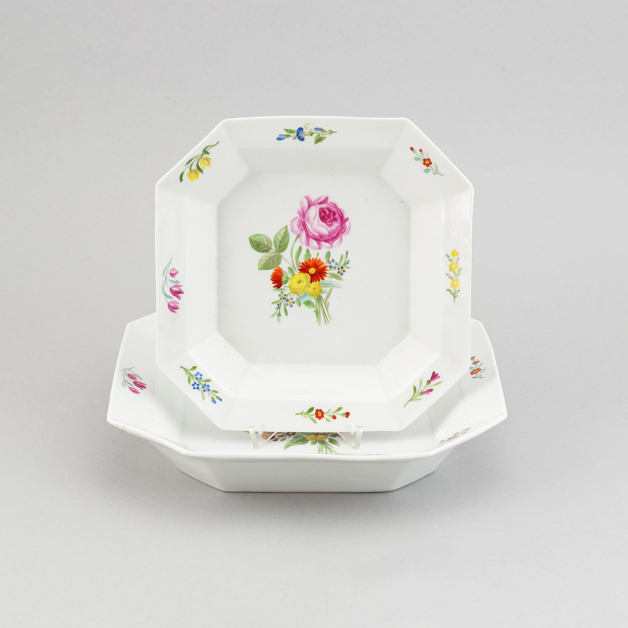 A 19th century 42-pcs porcelain dinner set, Berlin.