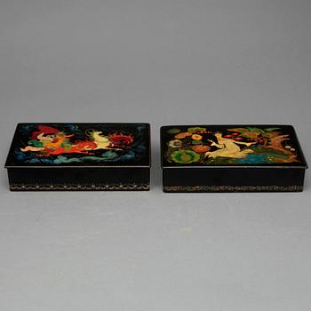 LACKASKAR, 2 st, signerade och en daterad 1976, Palekh, Ryssland.