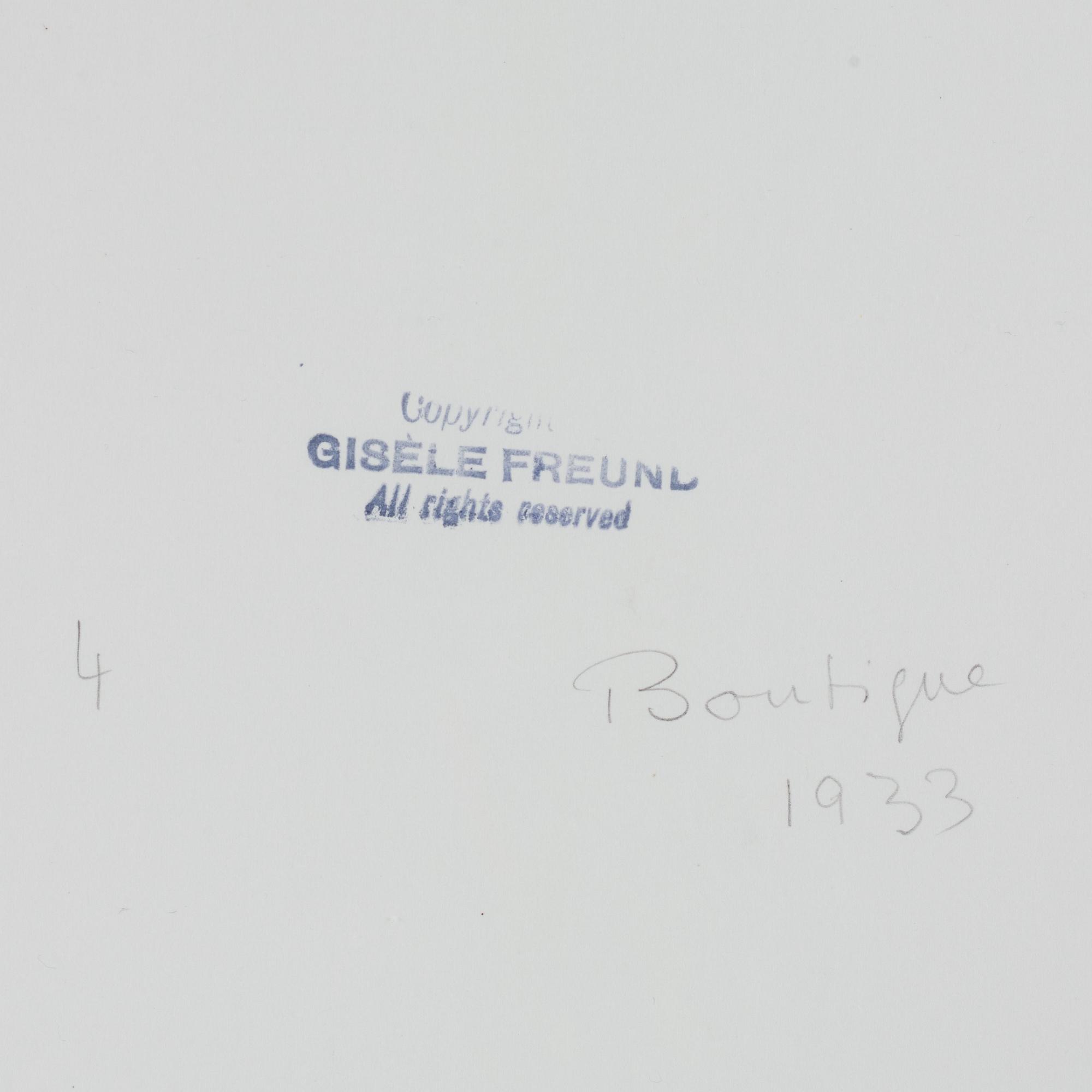 Gisèle Freund, “Pantouflour, Paris, 1935".