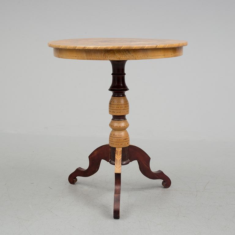 A early européean table.