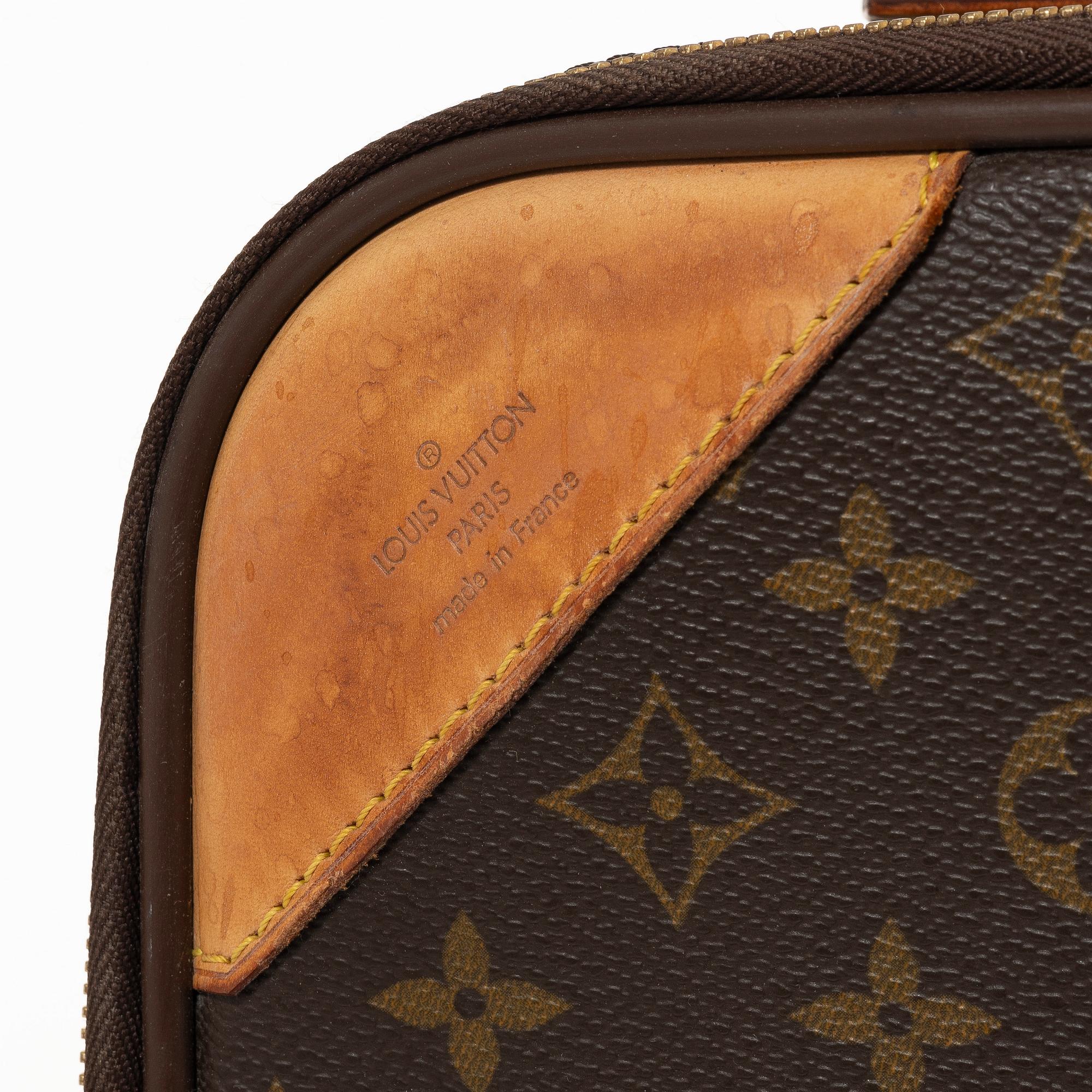 Louis Vuitton, Luggage/cabin bag, "Pégase 45", 2001.