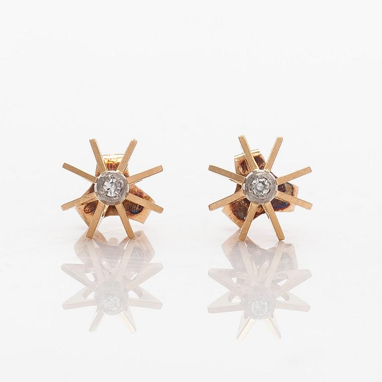 Elis Kauppi,  a pair of earrings and ring, 14K gold and diamonds. Kupittaan Kulta, Turku.