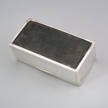 CIGARETTSKRIN, silver, London 1924. Vikt med inredning ca 569 gram.