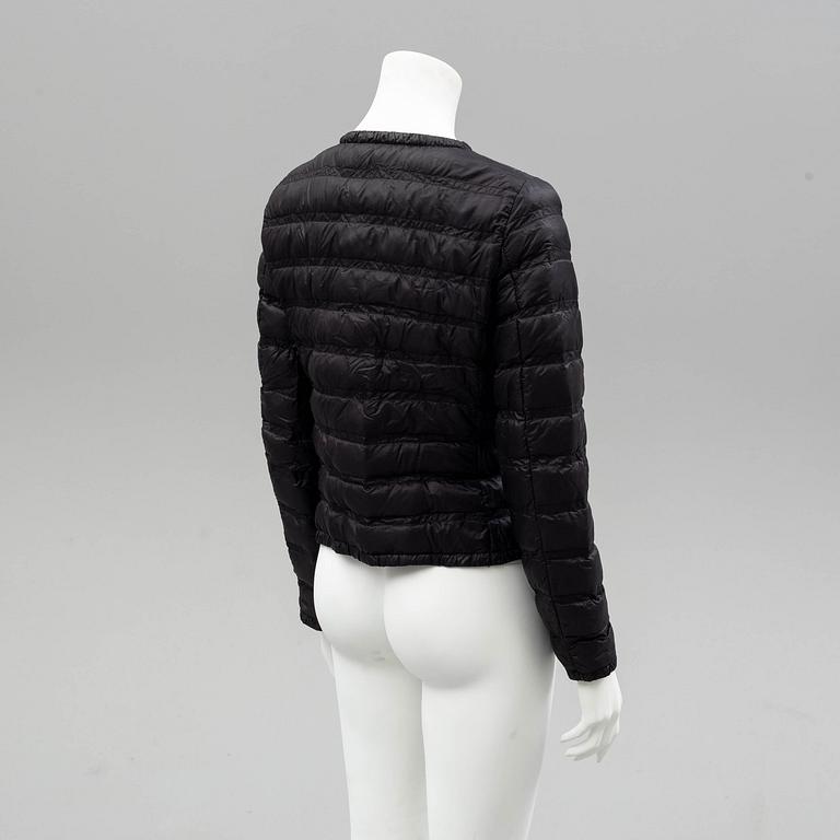 MONCLER, nätt dunjacka för dam, Longue Saison, storlek 2.