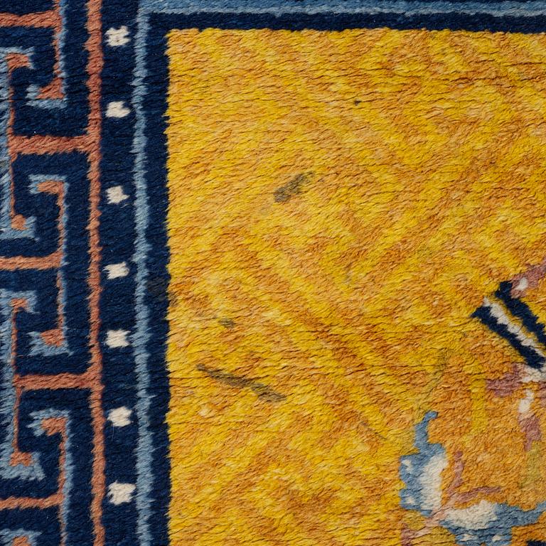 Matta, semiantik, Kina, ca 205 x 69 cm.