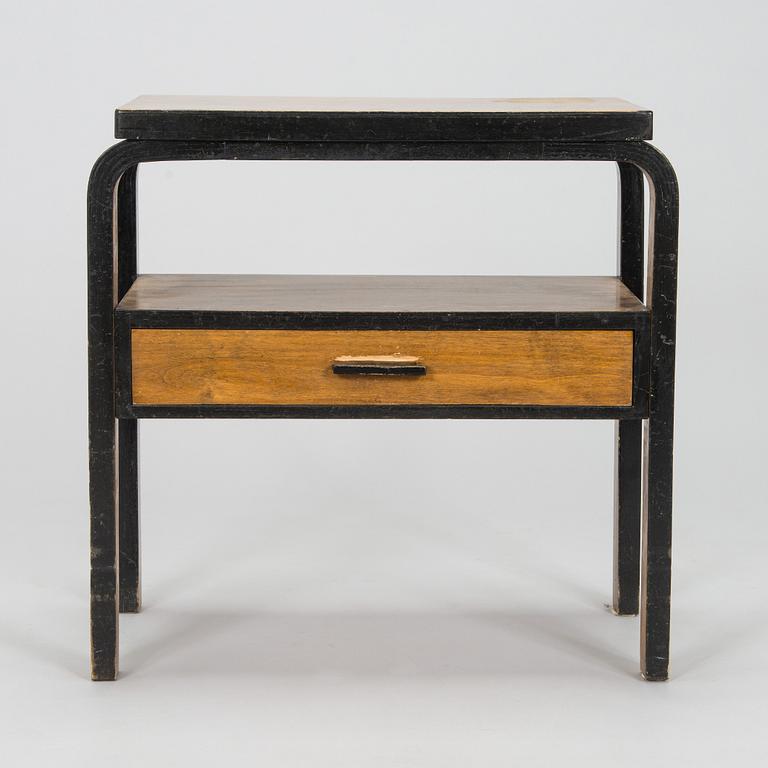 Alvar Aalto, sidobord, modell 87,  O.Y. Huonekalu- ja Rakennustyötehdas A.B. 1930/1940-tal.