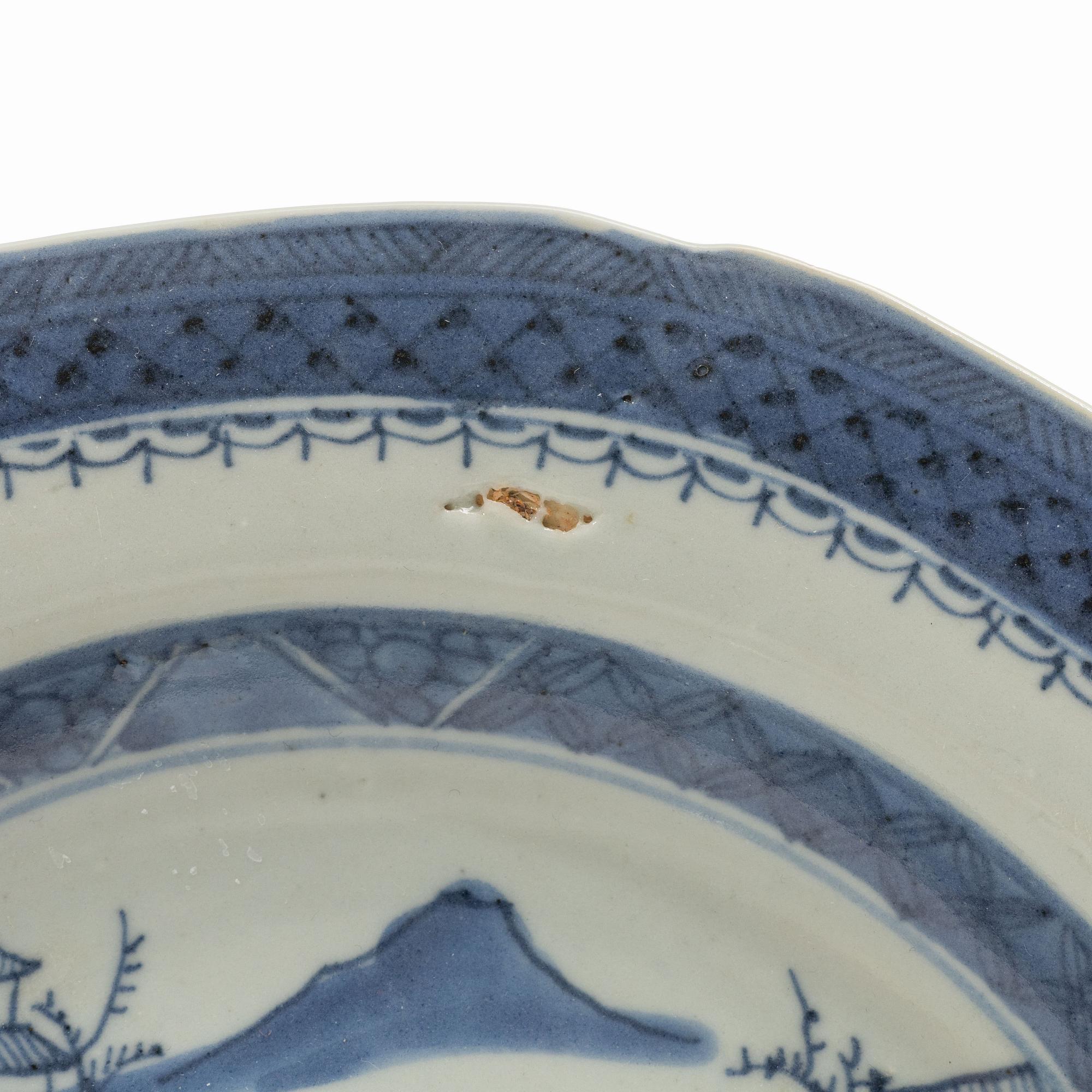 Tallrikar, 19 stycken, kompaniporslin, Kina, Qingdynastin, 1800-tal.