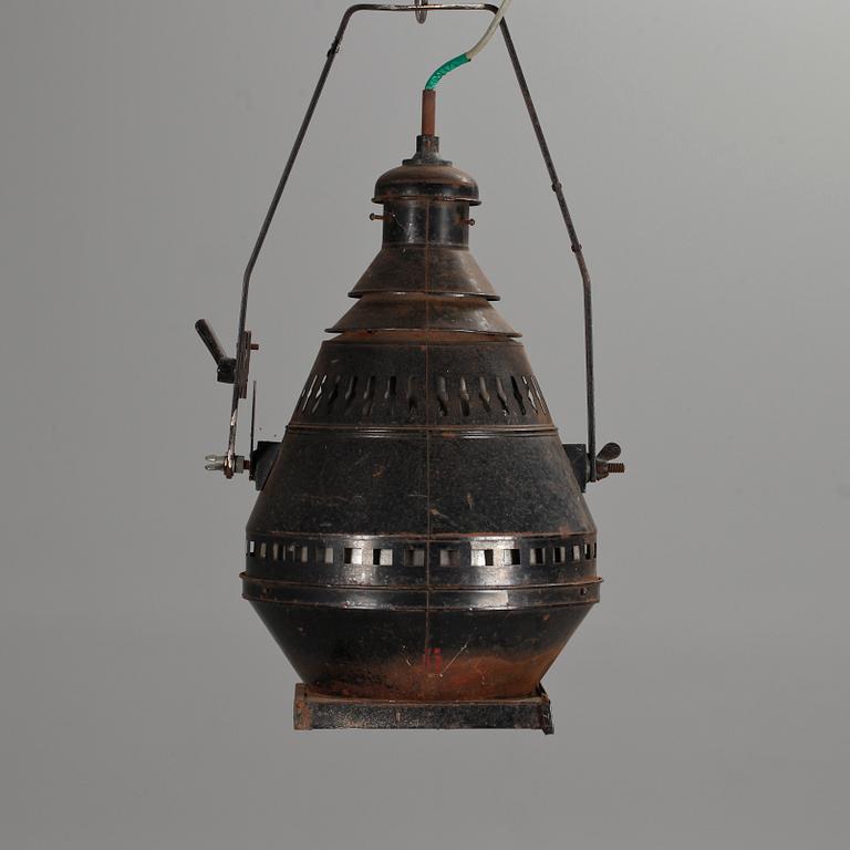 SCENLAMPA, metall, 1900-tal.
