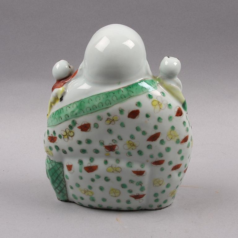 BUDDHA, porslin, Kina, 1900-talets första hälft.