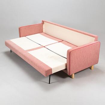 Vuodesohva, malli 550, Artek, 2000-luku. Malli muotoiltu v. 1994.