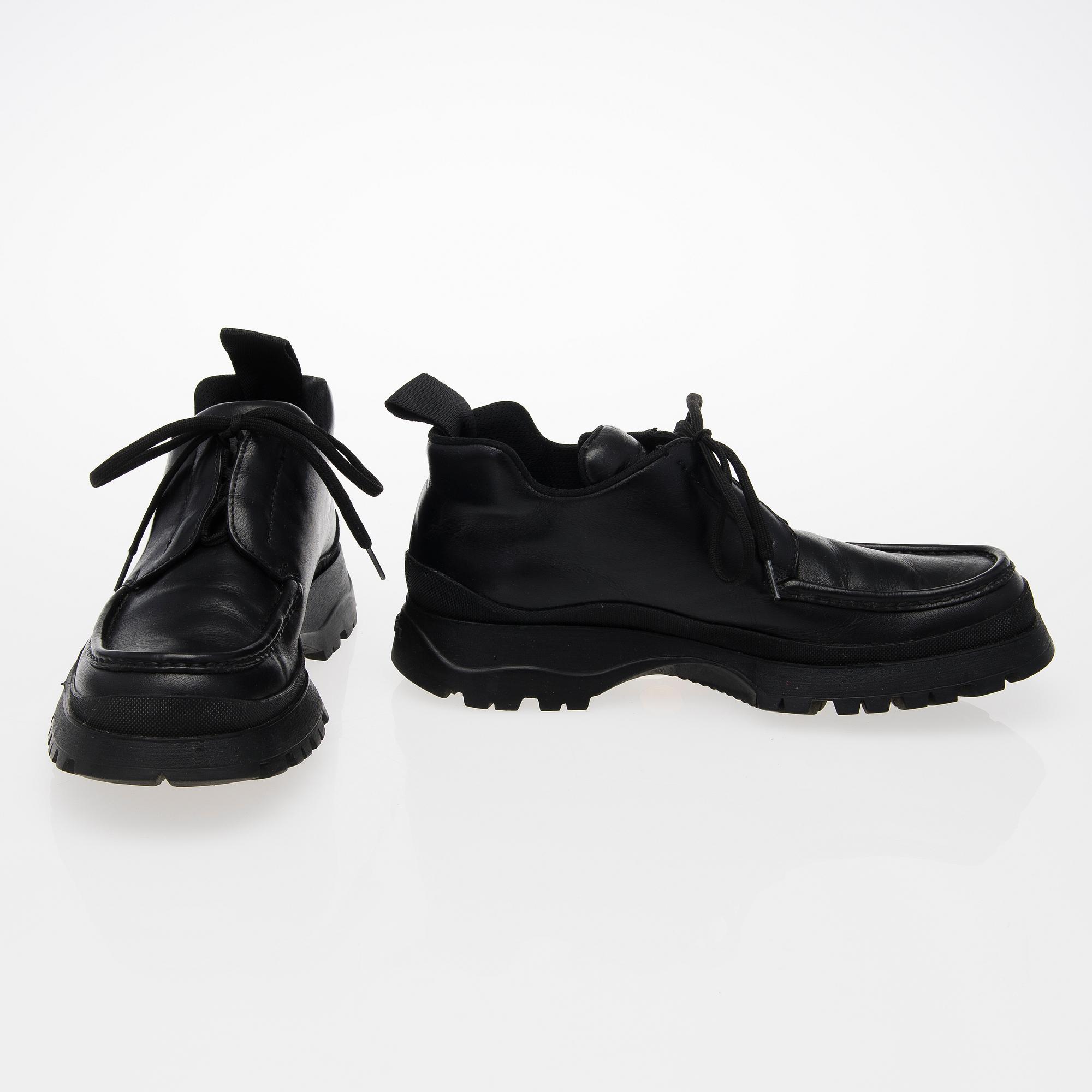 PRADA, SKOR, storlek 9.