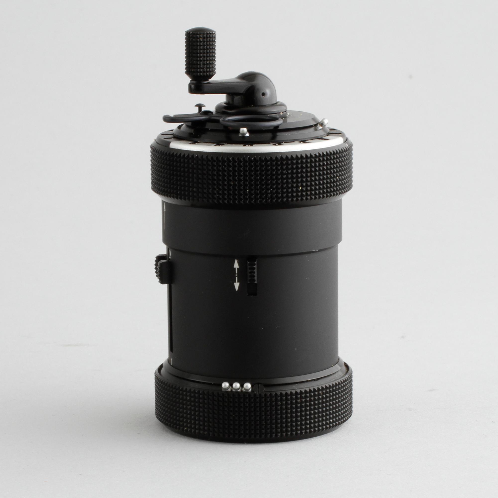 KALKYLATOR, "Curta, Type I", utvecklad av Curt Herzstark, tillverkad av Contina AG Mauren, 1956.