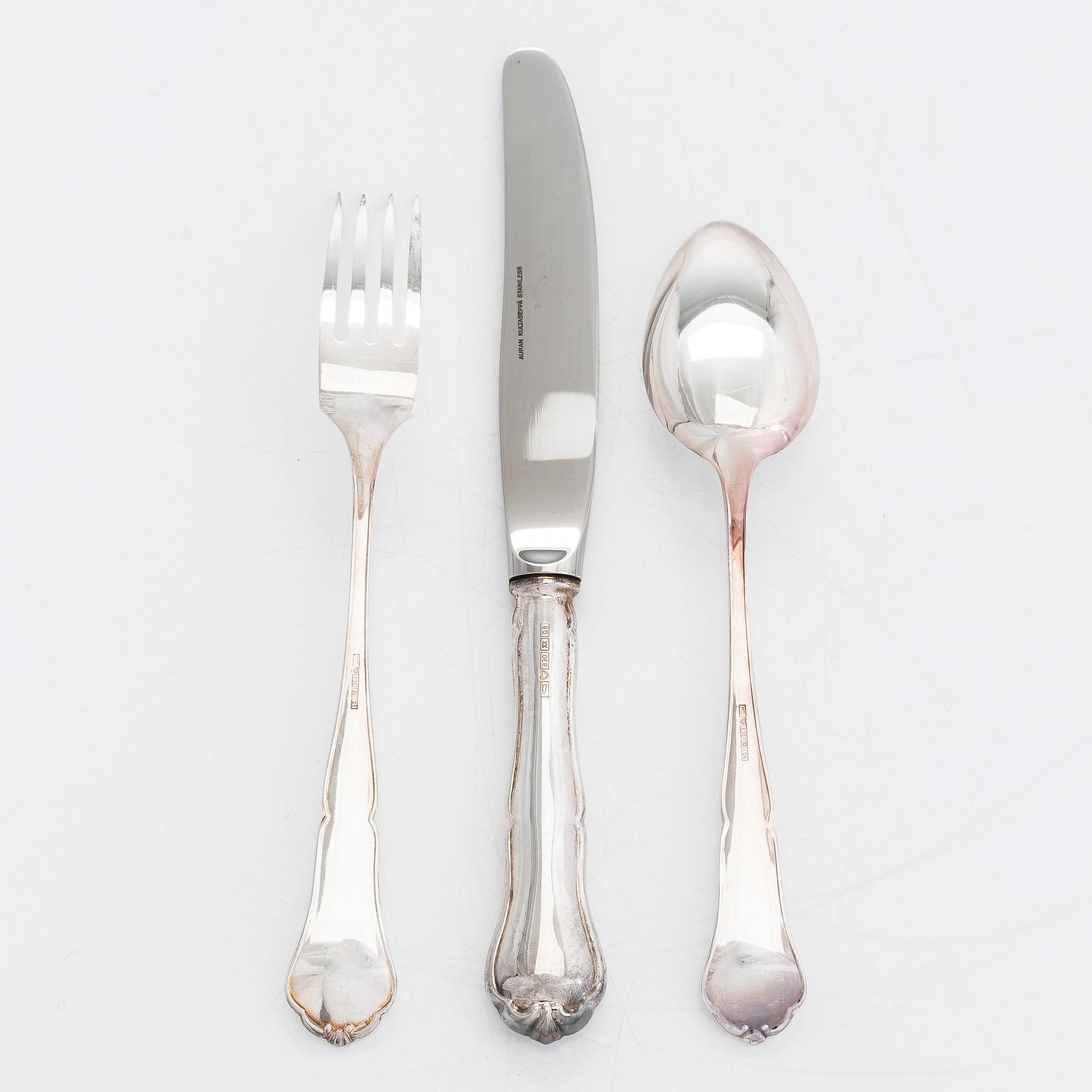 Bestickuppsättning för tolv, 36 dlr, silver, "Chippendale", Auran Kultaseppä, Åbo 1990-93. I originallåda.