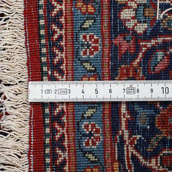 Matta, semiantik Keshan, ca 198,5 x 127-133,5 cm.