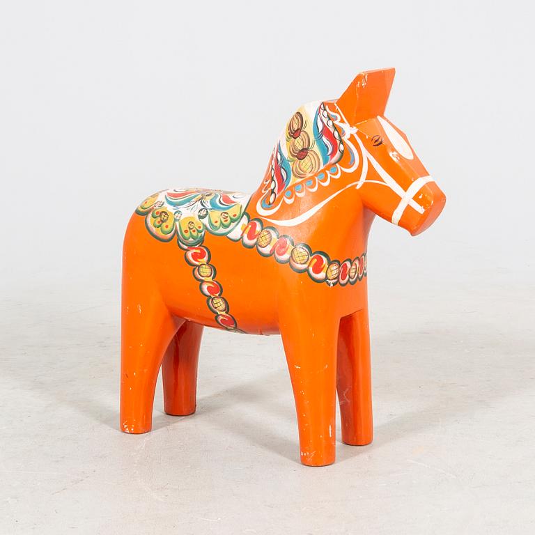 A mid 1900s painted Dala-horse.