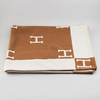 Hermès, a woll and cashmere blanket.