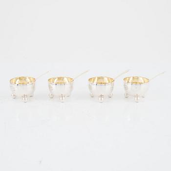 Saltkar med skedar, 4 st, C.G. Hallberg, Stockholm, 1927-28.