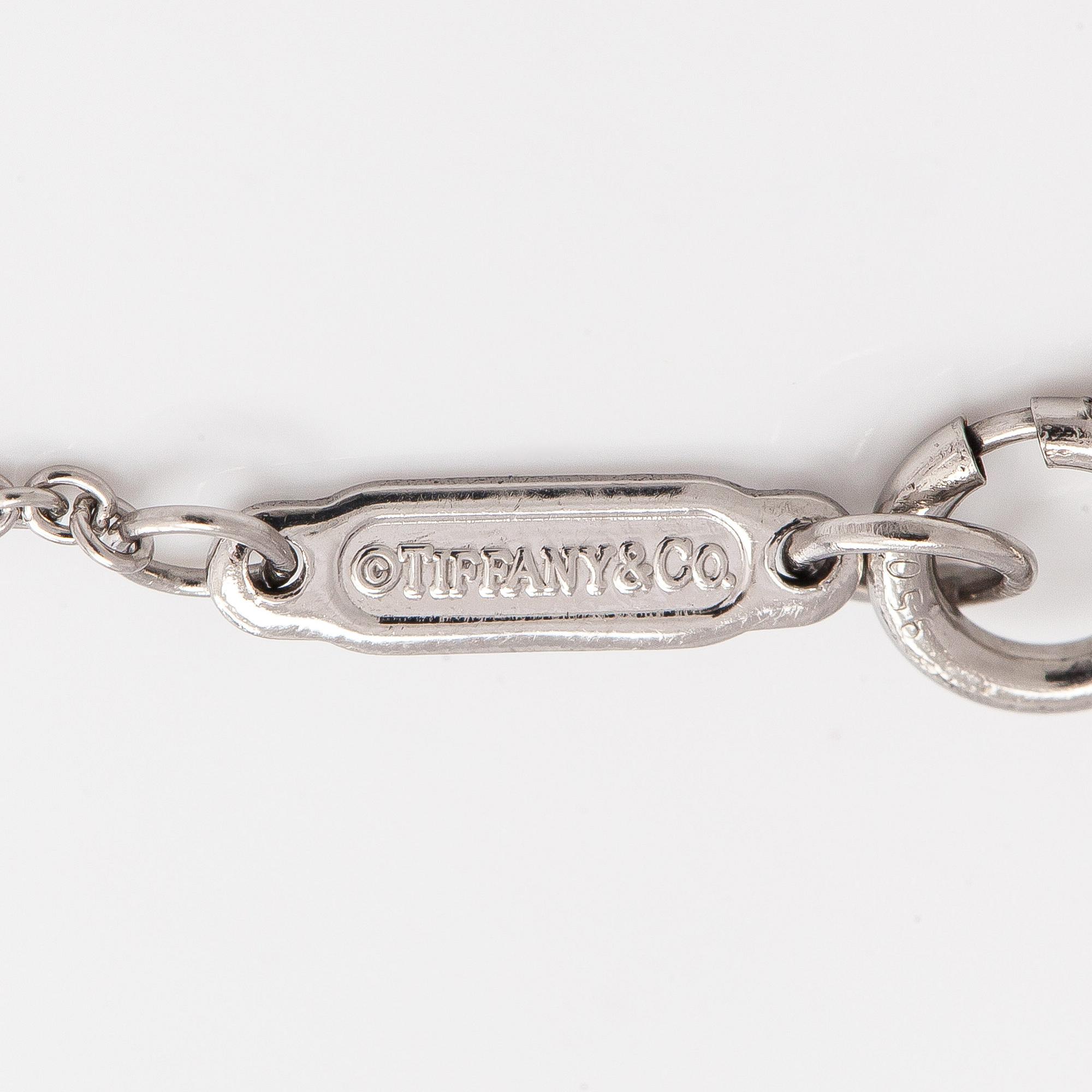 Tiffany & Co, halsband, platina, med en briljantslipad diamant.