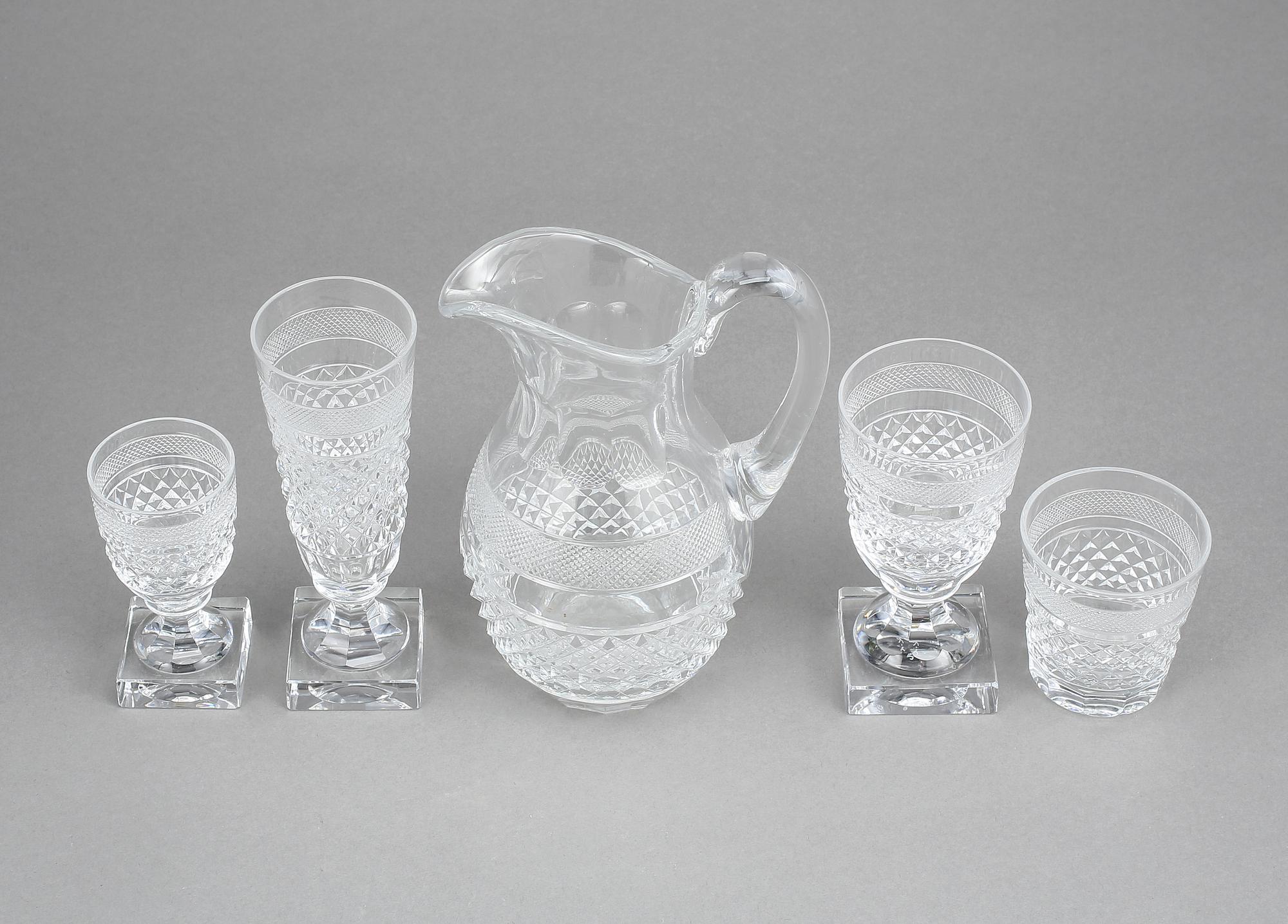 GLASSERVIS, 58 delar "Kent", Kosta, 1900-talets andra hälft.