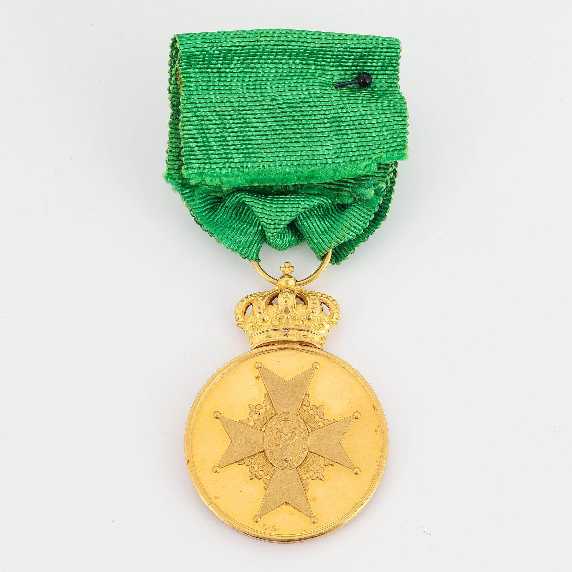 The Medal of  the Vasa. Gold with ribbon in case.
