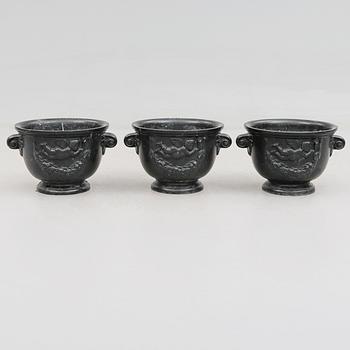 TRÄDGÅRDSURNOR, 3 st, aluminium, Byarums Bruk, modern tillverkning.