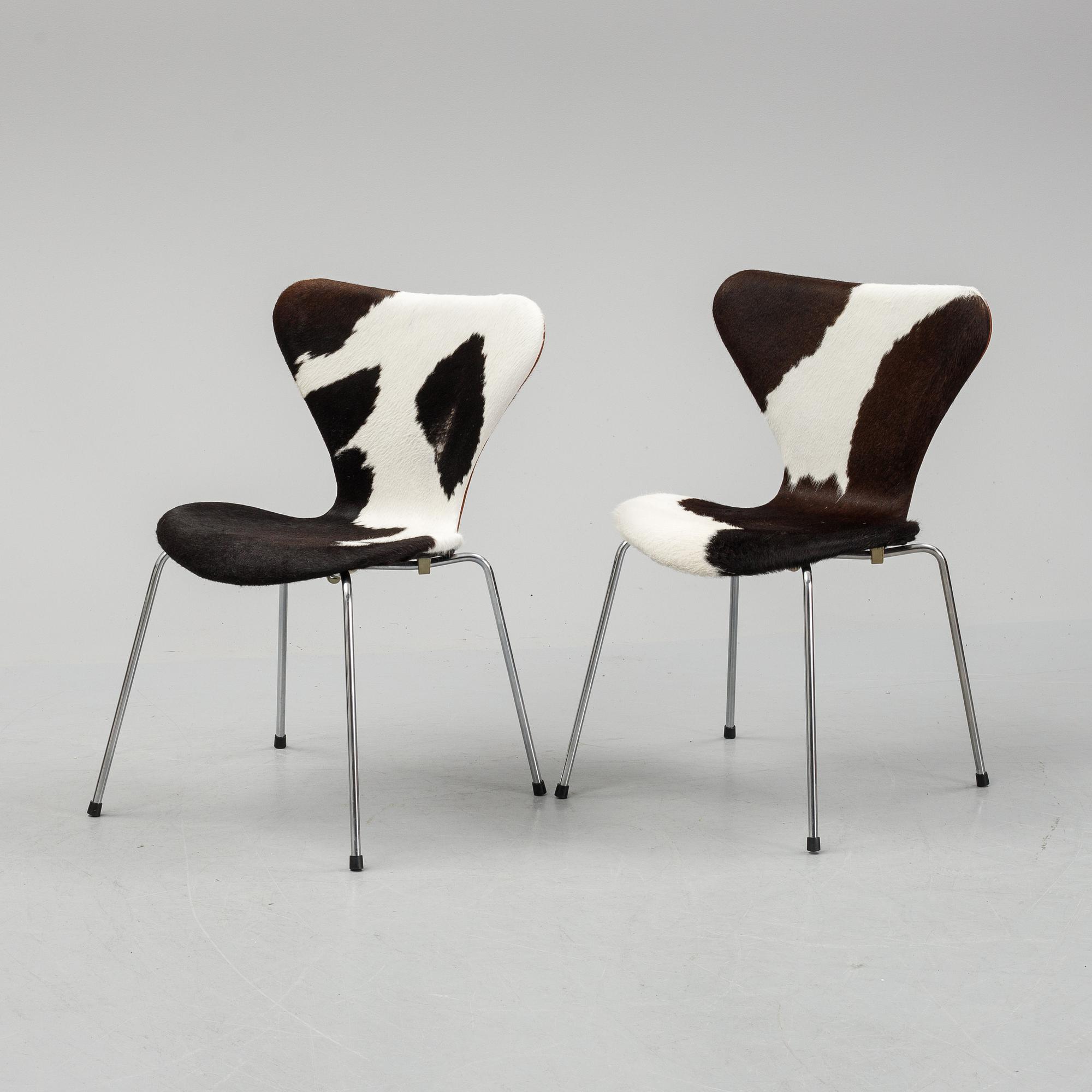 Arne Jacobsen, a set of six 'Serie 7' chairs for Fritz Hansen, Denmark, second half of the 20th Century.
