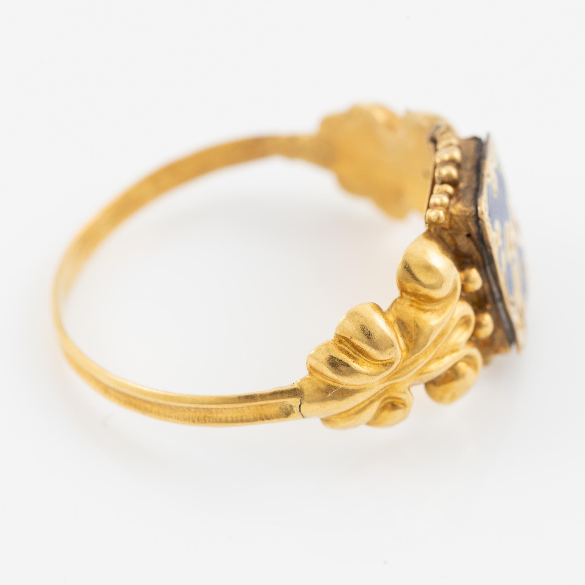 Ringar, 2 st, 18K guld med emalj.