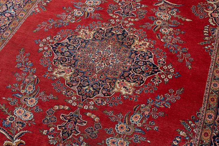 A semi-antique Kashan carpet, Central Persia, c. 320 x 237 cm.