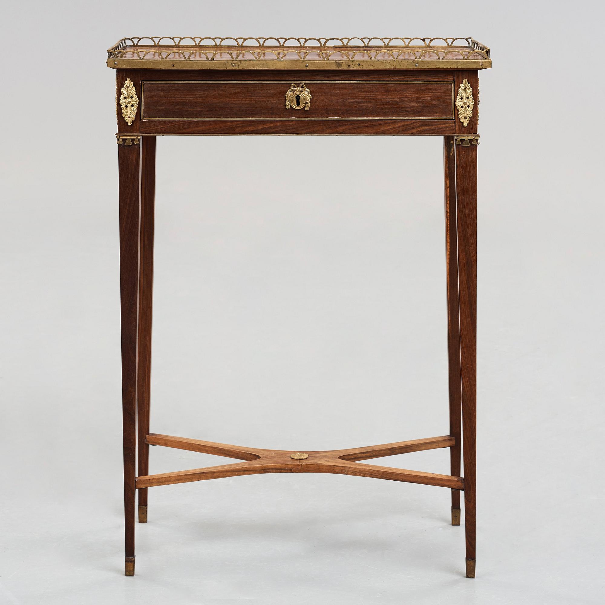 A late Gustavian late 18th century table.