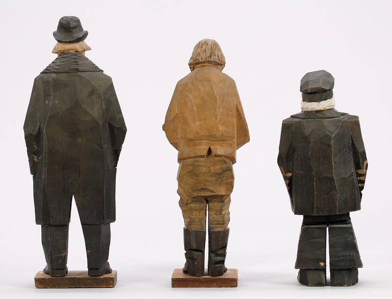 CARL JOHAN TRYGG, träskulpturer, 2 st, samt en troligen C.J Trygg, dat 1920-25, två märkta "Norrköping".