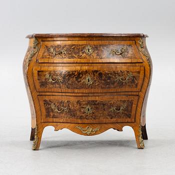 Bureau, attributed to Jacob Sjölin (master in Köping and Kungsör 1767-1785), Rococo.