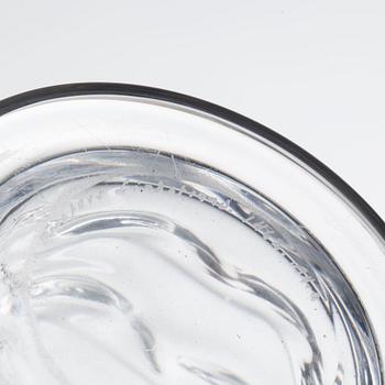 VAS, glas, Vicke Lindstrand för Orrefors, nr 1462. A.H.a.