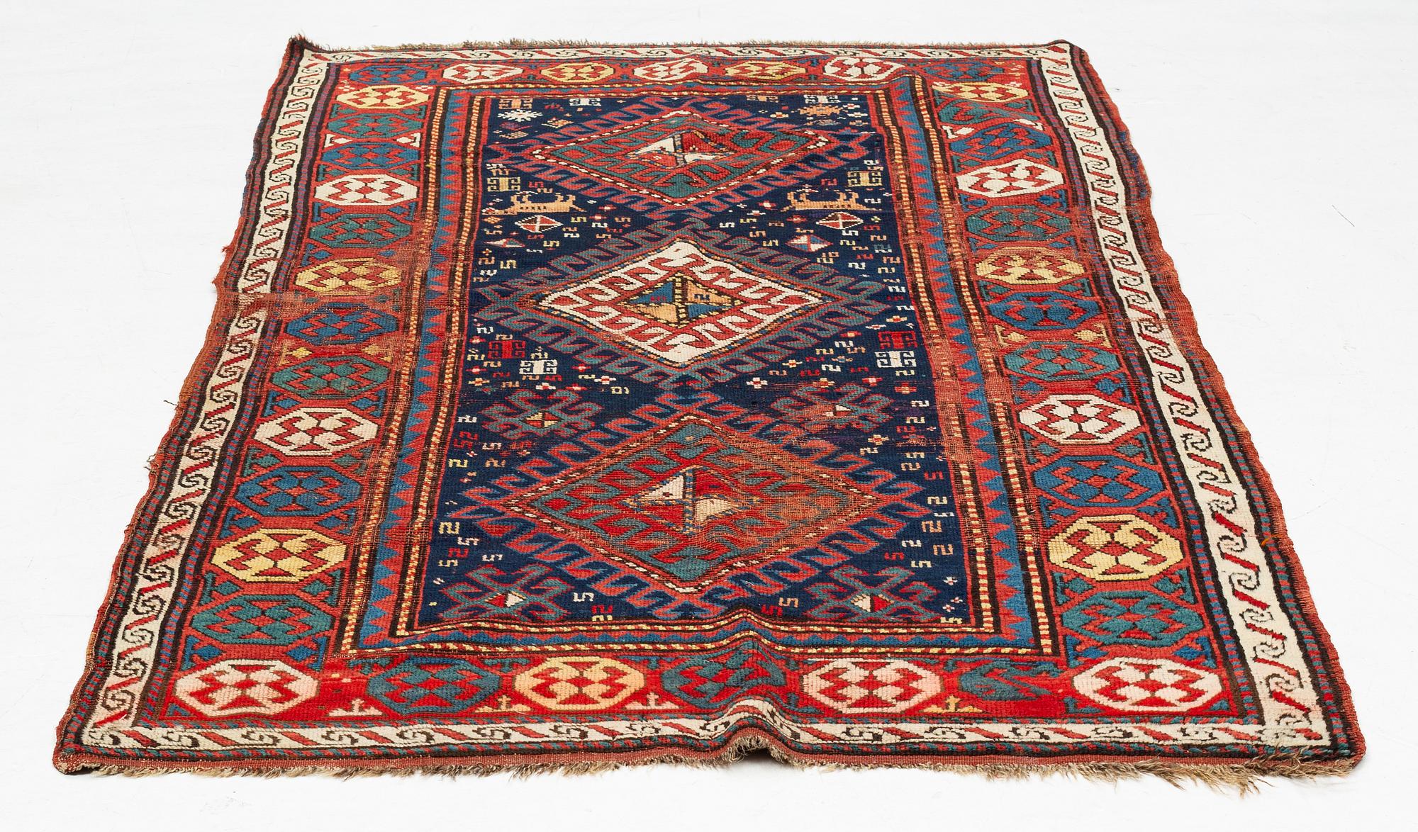 Gallerimatta, Antik kazak, ca 240 x 120 cm.