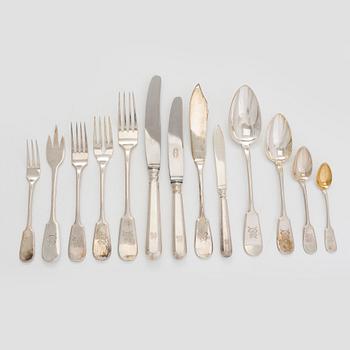 A canteen box of 253 pieces silver cutlery by Viktor Lindman, Helsinki 1916.