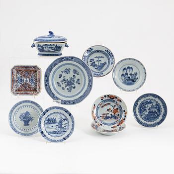 Butter tureen, plate, six small dishes and a serving dish, Qing dynasty, 18th and 19th century.