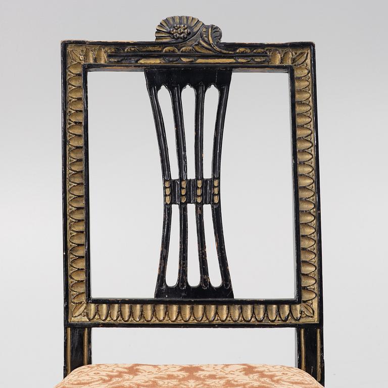 Stolar, 3 st snarlika, Lindome, sengustavianska, omkring år 1800.