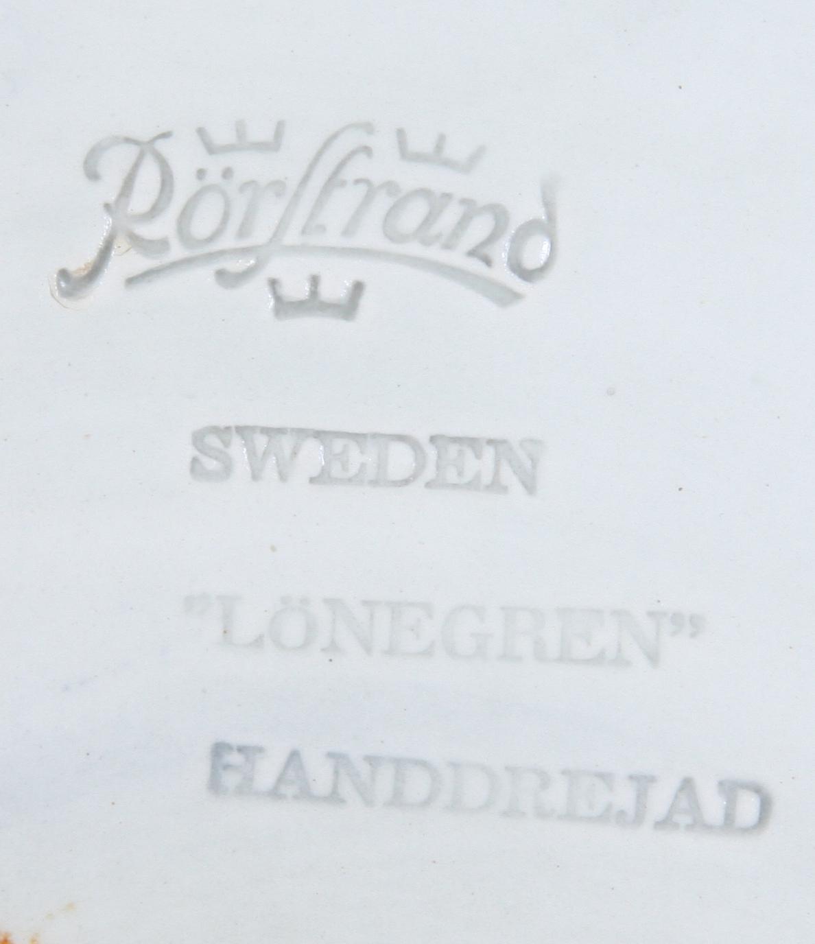 VAS, stengods, Lisa Larson, Gustavsberg, samt FAT, stengods, Gertrud Lönegren, Rörstrand.